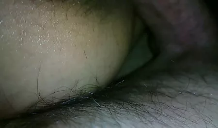 Gina lanzó su chorros en cascada, Cumming violentamente masturbándose su coñito peludo y masturbándose videos de veteranas buenas su clítoris caliente