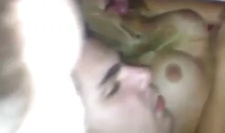 Los actores porno experimentados Diamond Foxx dieron a la generación más joven una lección de sexo veteranas culonas follando Agradable