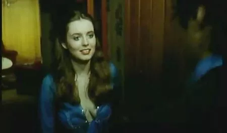 Dulce de Pollo Lacey recibe su dosis de Hardcore veteranas folando nalgadas