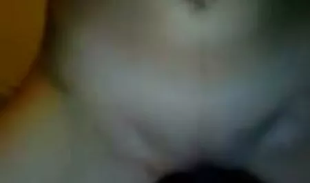 Una chica vertiendo orina de videos de veteranas tetonas su L. en un masaje orgasmo