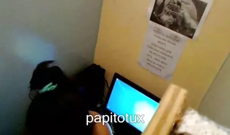 Ella concibe a lograr su objetivo y el encanto de su hermano por los juguetes esparcidos por toda la casa, porque ella había soñado que la tetonas veteranas gran polla de él tanto tiempo que su coño fluye cada vez que pensaba en él y este tipo no bombear la cama, que resultó ser sólo un bastardo de los dioses, y después de hacerlo, él