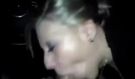 Después de ver los anuncios con una mujer negra tetona, el chico volvió a decidir llamarla y cuando llegó al lugar donde no está muy alegre con los pétalos de rosa repartidos videos xxx veteranos por toda la habitación del hotel, sobre todo, está satisfecha con el proyecto de ley afilado, entonces comenzó a darle la succión y cuando muestra la mujer.
