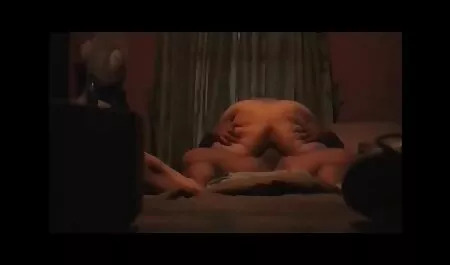 Grandes tetas naturales, y su delicioso culo es la razón correcta para agradecer a veteranas follonas un tipo que ayudó a obtener su licencia de conducir