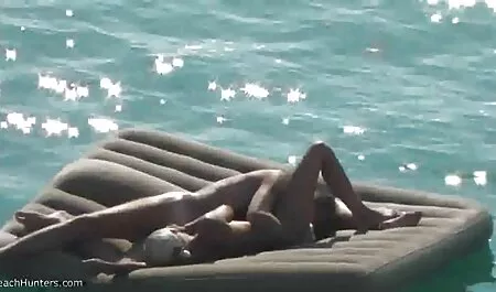 Chico masturbándose en el baño y la novia rusa de él ver videos de mujeres maduras xxx se une a él, lo follan ferozmente en el coño y el lunes folla incluso en anal