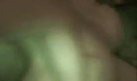 La metamorfosis del padrastro siguió a la hija puta de ella en mucho tiempo, plantándola en videos veteranas tetonas su larga