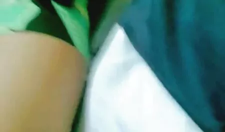 Húngaro madre con enormes tetas jugando con veteranas españolas xxx vibrador
