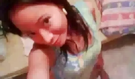 Esposa con tetas falsas en dos agujeros en un gangbang veteranas peludas follando negro