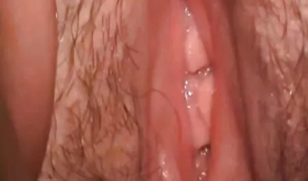 Deliciosa belleza Riley Reid por favor nosotros cogiendo veteranas con un excelente anal gangbang