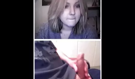 Hermosa mujer acariciando su coño delante de una joven pareja y estaban muy entusiasmados con un espectáculo, y el bebé el lunes videos x de veteranas a unirse a ella, para hacer cunnilingus ahora el chico busca a tientas en la silla como lo envidio tanto