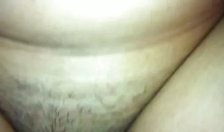 Una masajista licenciosa seduciendo veteranas fallando a un perro quiere follarla en anal