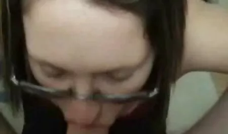 Joven sexy Latina chicas aceite y acariciar videos de veteranas follando el cuerpo delgado de ella, y lo que un hombre de verdad se despierta en un hombres usan bragas, quieren penetrar en la cueva, lleno de plumas, y golpear hasta que el esperma fluye de todas las ranuras