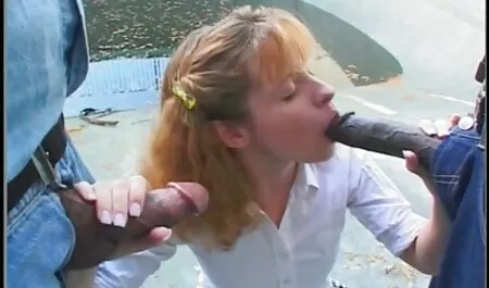 Chicas rusas accidente cerebrovascular L. con vibrador folladas de veteranas hasta el orgasmo en la webcam