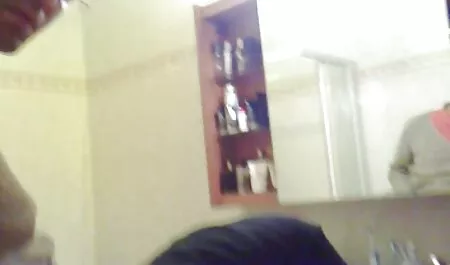 Stud Rocco no se siente cansado golpeando a la puta videosxxx veteranas gimiendo