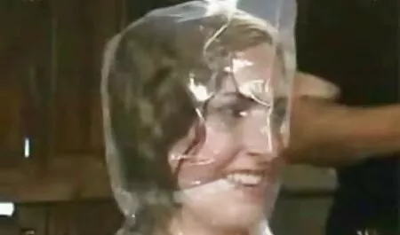 La hermosa veteranas eroticas criada folla y chico joven, quedándose a solas con ella, comenzó a acosar y perra no tenga miedo de hacer el amor con usted joven Maestro de ella, sobre todo por el de él puede satisfacer cualquier coño en absoluto.
