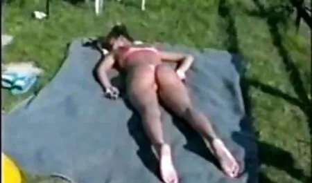 Una jovencita, rubia con tetas naturales ha soñado durante mucho tiempo con el veteranas colombianas follando sexo anal y una primera inserción en el culo a sus conocidos y a la hora del almuerzo que tenía para su hombre duro