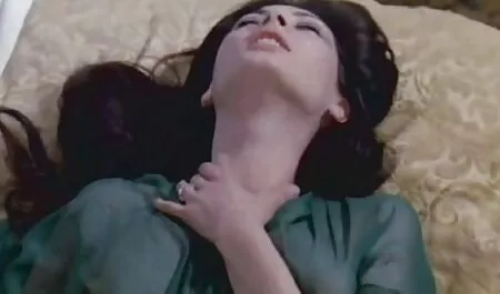 Linda y encantadora belleza muestra espléndido sexo anal videos de veteranas follando