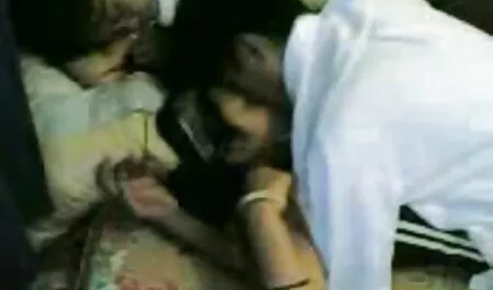 El chico polla es estimulado por una videos de veteranas xxx chica Japonesa interesado Mamada