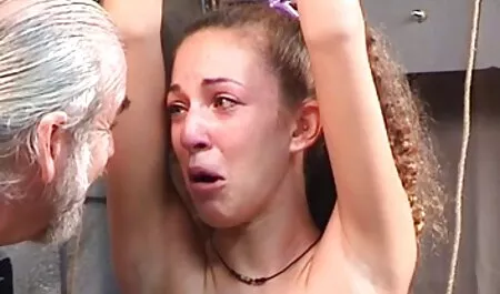 Hermosa L. Un joven modelo porno es capaz de disfrutar de un codicioso rallador con ver videos de porno de veteranas un vibrador