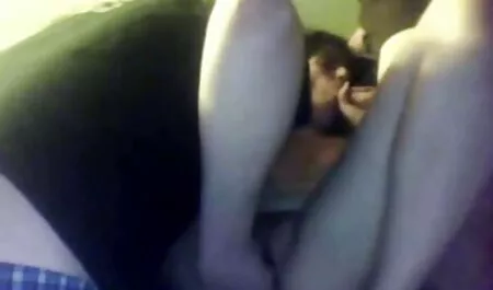 Chico situado entre las dos piernas veteranas xxx videos de una rubia tetona y lamiendo su calentamiento antes de la primera vez folla apasionadamente en la cámara con una pareja experimentada, que saben que las mujeres necesitan algo