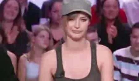 Para no ser expulsada de la universidad, ella tendría que trabajar duro en el pequeño decano y videos xxx veteranas ella le chupa una gran polla, sabiendo que le encantaba el sexo, anal, cómo, qué hacen