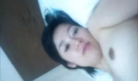Sensual anal seductora en medias masturbándose, buen culo con oro vibrador veteranas follando con jovencitos primer plano en la cámara