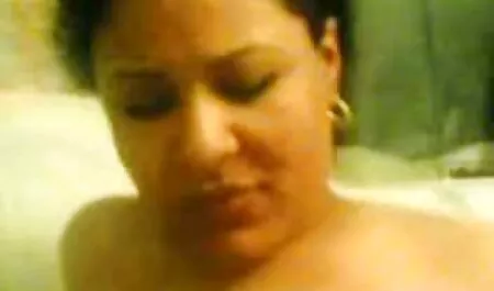 Maduro exitoso porno estrella digitación su coño en la ducha con videos gratis de veteranas follando un vibrador