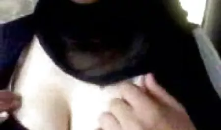 El chico estaba cansado de escuchar a sus estudiantes, abarrotar notas, solo pensó en videos xxx veteranas gratis su culo y conversó, suavemente puso su pene en el agujero virgen