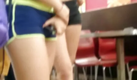 Hizo un masajista para los perros su cansado después del trabajo y cuando ella fluía de la caricia suavemente, la colocó con un gran videos xxx veteranas gratis culo en la polla dura de él