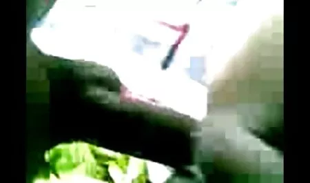 Vecinos Asiático puta atrapado en las esposas de piel de veteranas culonas follando una tienda Sexo y pedir ayuda en la liberación de un chico de la tienda