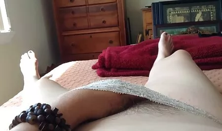 La educación para una videos de sexo de veteranas rubia con culo es siempre la máxima prioridad, pero es mala suerte que se enamore de un amigo profesor y una vez que lo encantó, y este hombre resulta que no es estúpido y follar con un pollo es una irritación en su coño y culo