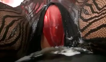 Destacada video xxx de veteranas estudiante Lena se durmió en la biblioteca, donde había sido reprendida por un guardia de seguridad, Negro