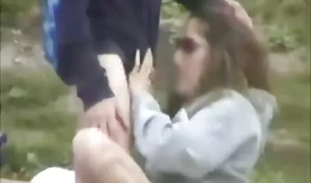 Mujer madura tetona folla con ver videos porno veteranas Black Bulls delante de su marido-utyrka, corbata al final del cornudo para lamer el semen negro del pecho