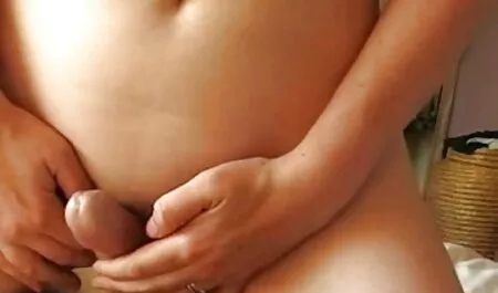 El temperamento de la madre, que tiene la auto-juego, no darse cuenta de cómo resultó ser apuñalado en el club de pie a mi lado videos de sexo de veteranas