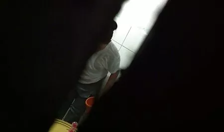 Un viajero de buceo en una mujer joven Tailandia sombrero Mamada Semen veteranasfollando en su vagina