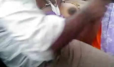 Al quedarse sola con el hombre, ella pasa de ser una chica tímida a una chica preocupada y, después de haber agarrado el pene de él, comenzó a chupar vigorosamente, y luego el hombre se dio cuenta veteranas follando con negros de que la perra puede ser fácilmente tirada en una gran, gordita, con los agujeros cerrados.