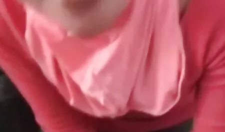 El brasileño milf con gran culo y tetas, tetas grandes videos pornos veteranas complacer a su joven amante, a través de las burlas polla y su clítoris