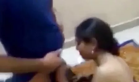 Los chicos descubrieron que eras bisexual y ahora tenía dos chicas sexo casero de veteranas en la cama