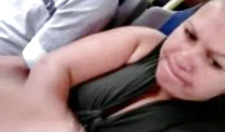 Primer encuentro con maduras, sexo casero veteranas maduras lesbianas dominación con un conjunto de bdsm accesorios