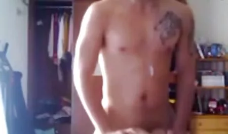 Dos hermosas groupies anal profundo y blanco caliente veteranas cogiendo por Favor